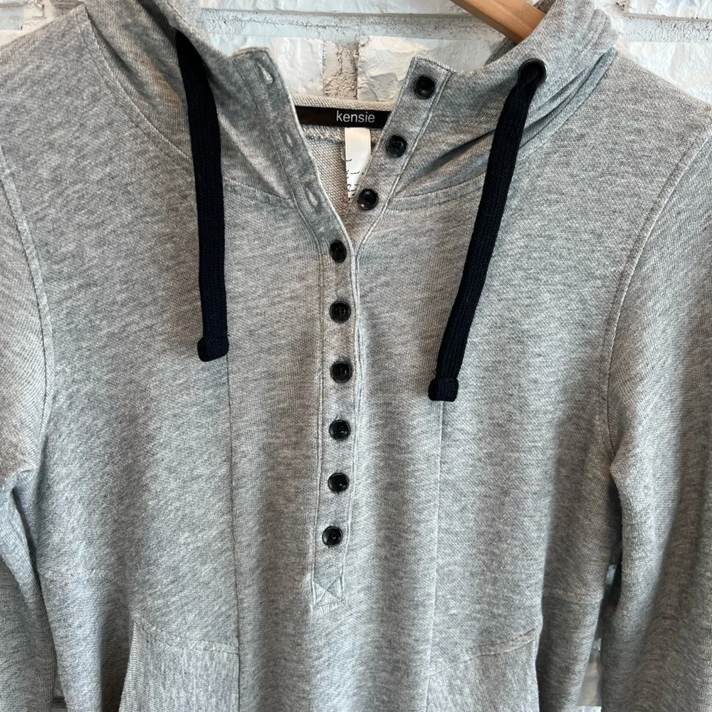 Kensie Quarter Button Jersey Dress Light Gray Drape Pockets Hood - Picture 3 of 8